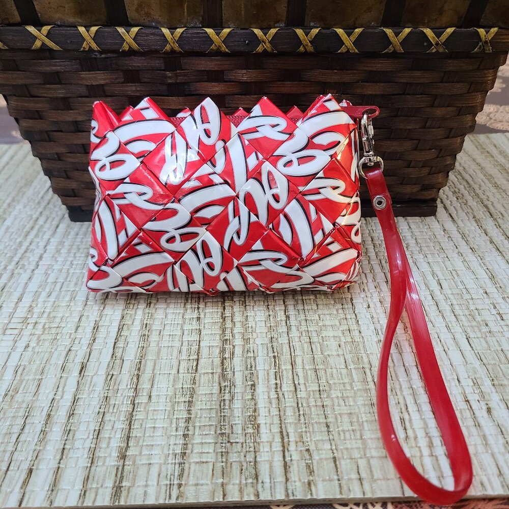 COCA-COLA Ecoist 2006 Recycled Logo Wristlet Wallet Coin Purse